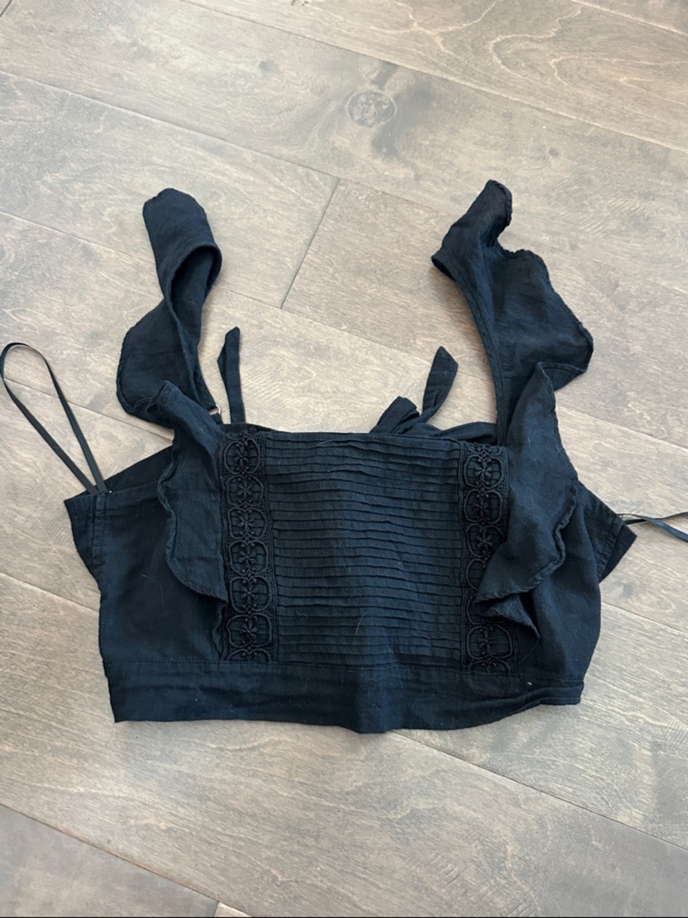 Black Ruffled Pintuck Crop Top - Women